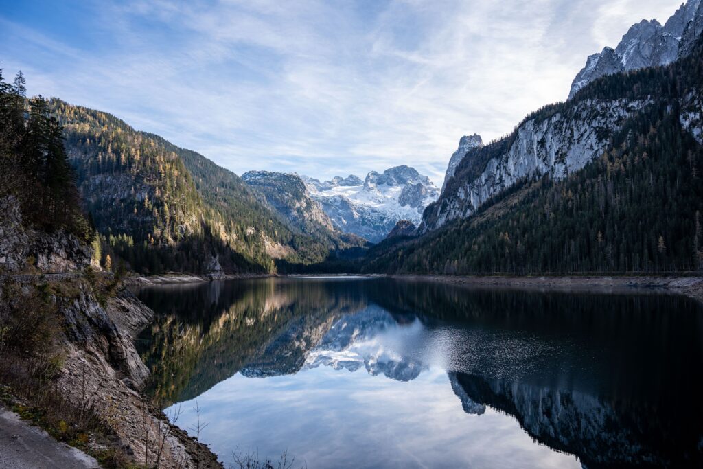 Gosausee Winter Loop Austria trail with snowy lakeside views, alpine peaks, and scenic winter hiking landscapes.